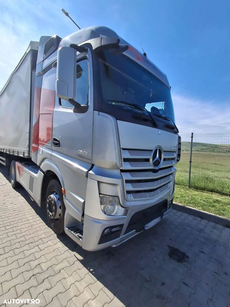 Mercedes-Benz Actros - 3