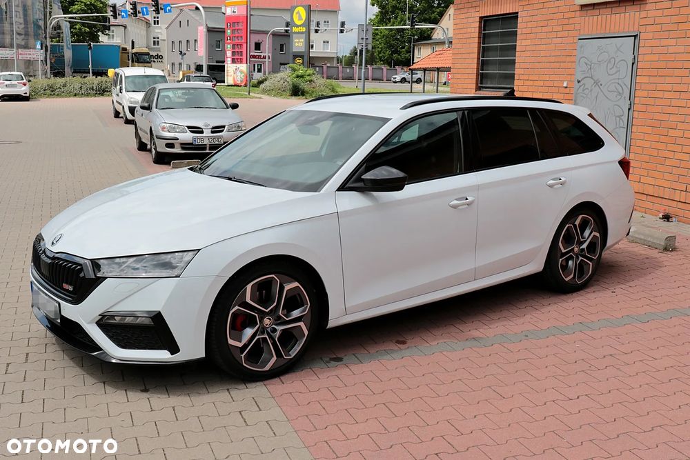 Skoda Octavia 2.0 TDI DSG RS - 3