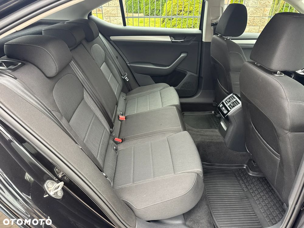 Skoda Superb 1.6 TDI Ambition - 27