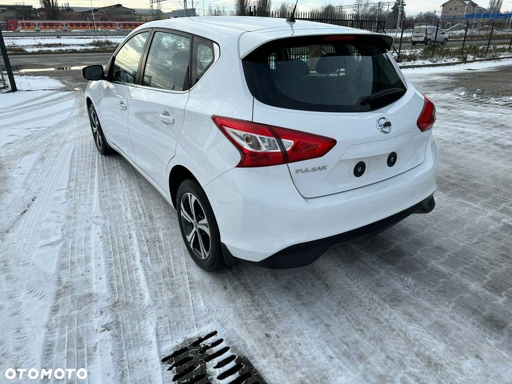 Nissan Pulsar - 2