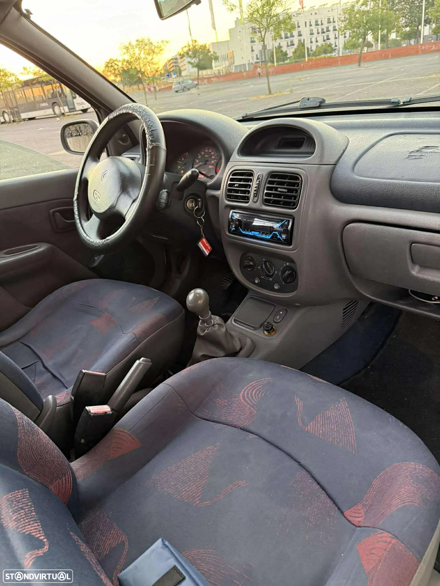 Renault Clio 1.9 D RN - 28