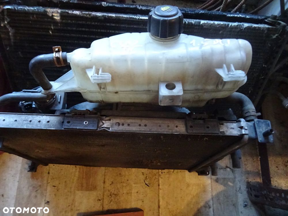 RENAULT CLIO III 3 1,5 DCI CHLODNICA WODY WENTYLATOR ZBIORNIK WYROWNAWCZY CZESCI ROZNE - 1