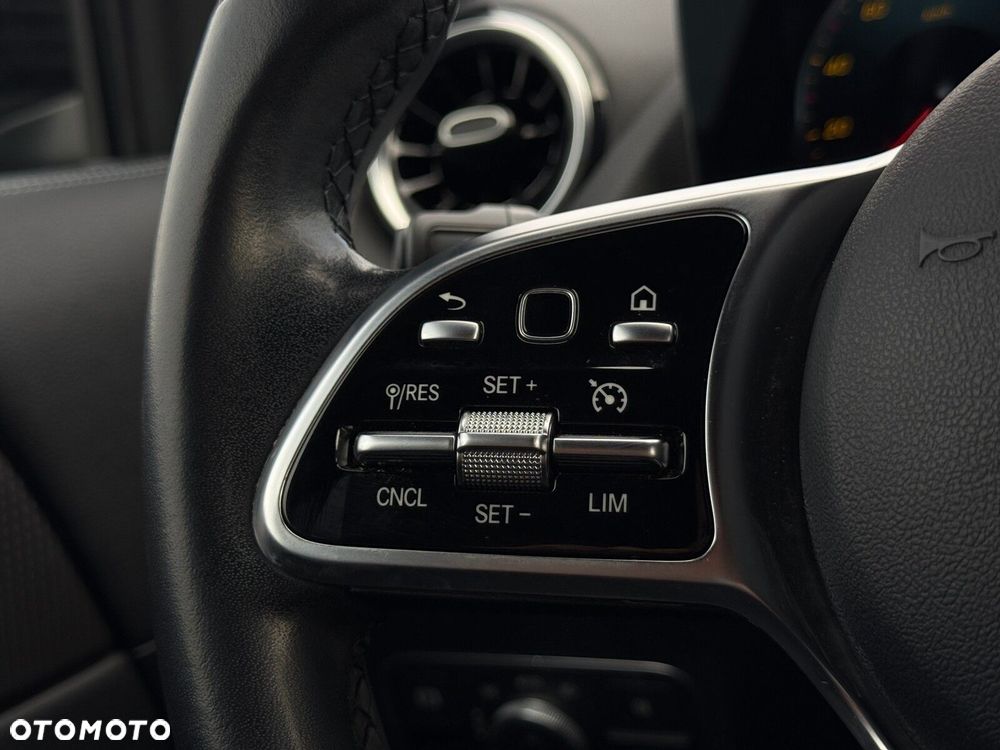 Mercedes-Benz GLA 200 Progressive - 14
