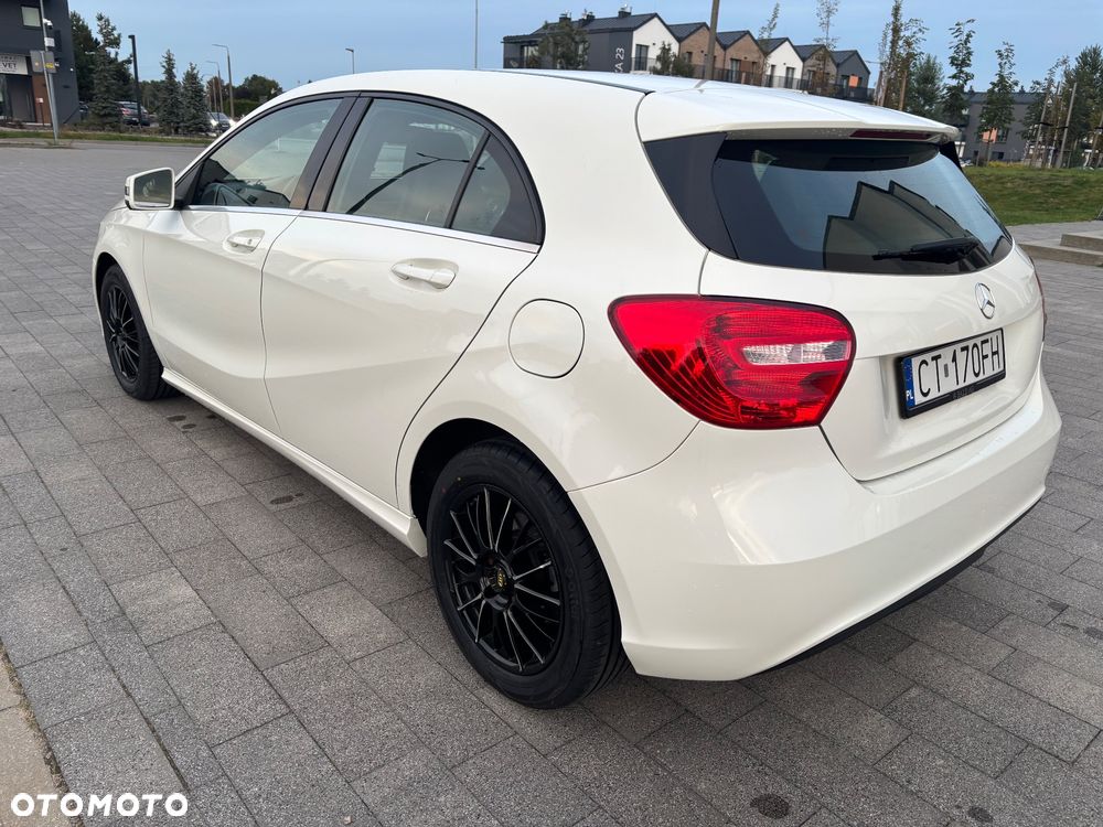 Mercedes-Benz Klasa A 180 (BlueEFFICIENCY) Urban - 4