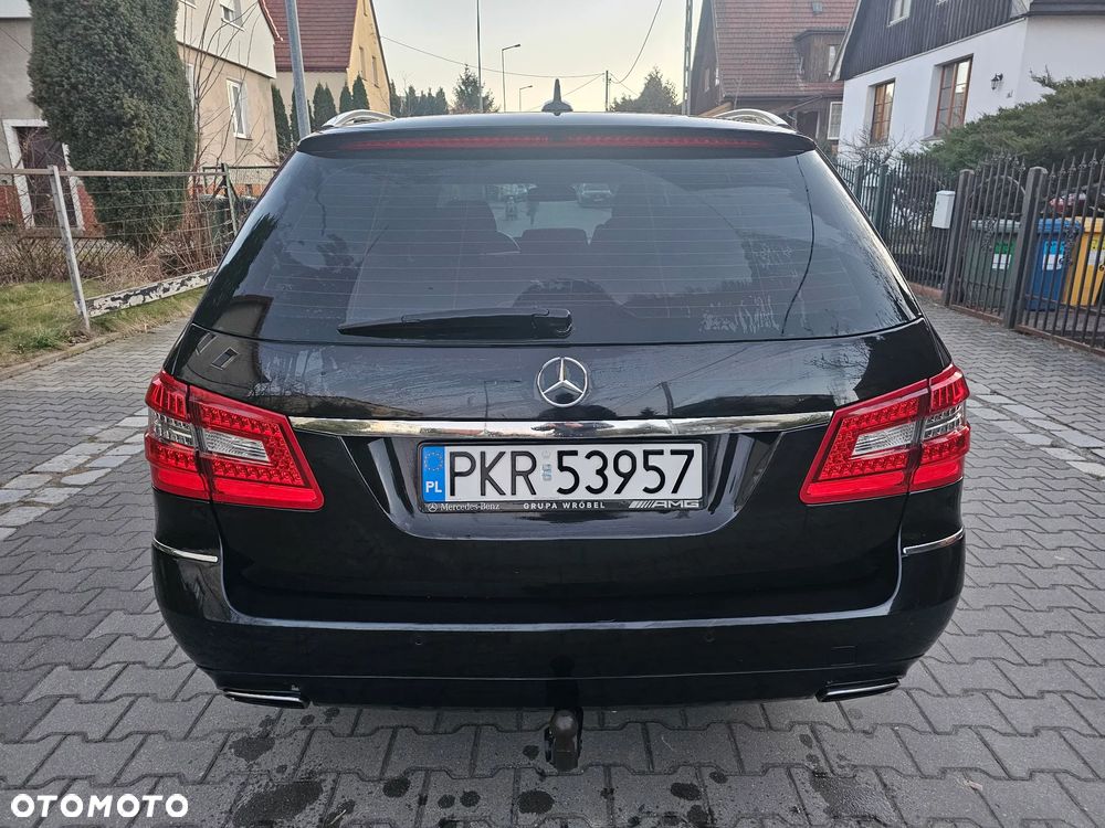 Mercedes-Benz Klasa E 200 CGI BlueEFFICIENCY 7G-TRONIC Avantgarde - 7