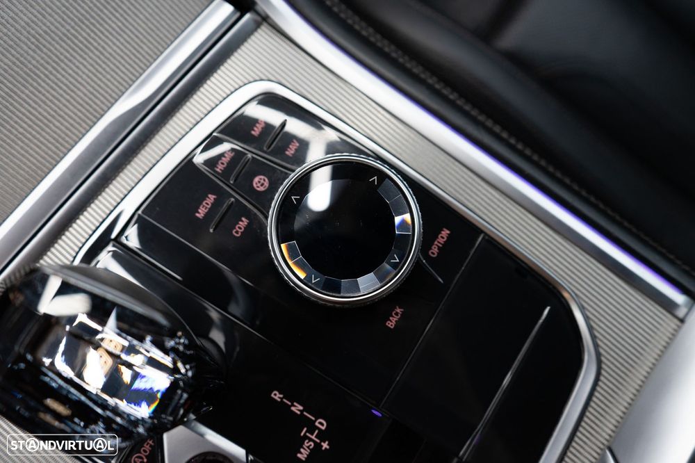 BMW 840 d xDrive Pack M - 36