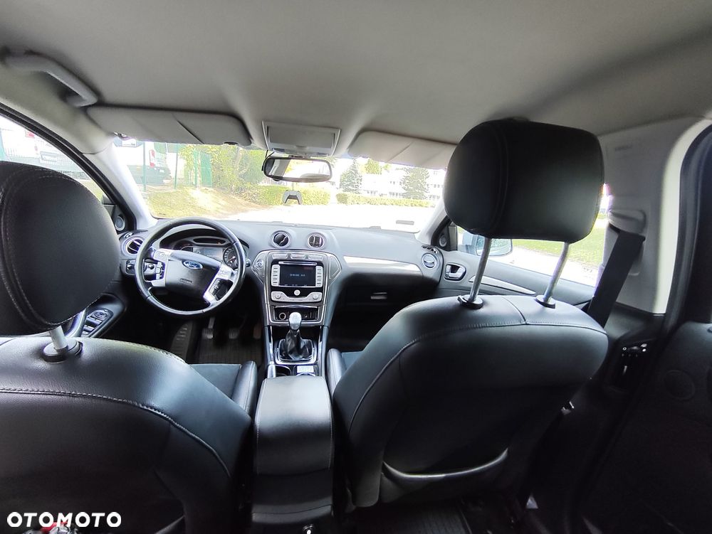 Ford Mondeo - 4