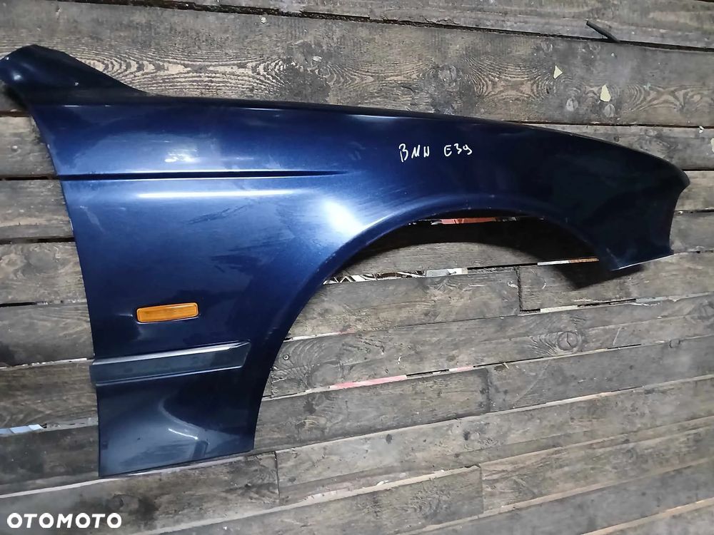BMW E39 Błotnik prawy - 1
