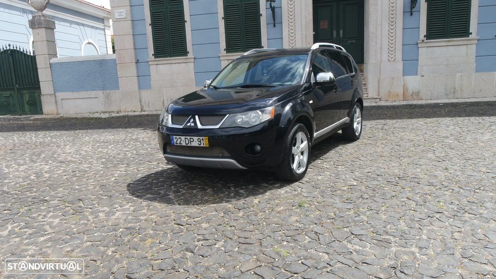 Mitsubishi Outlander 2.0 DI-D Intense 4WD - 1