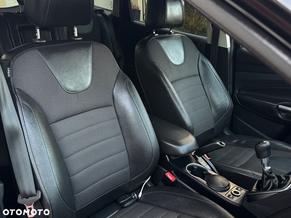 Ford Kuga 2.0 TDCi 4x2 Titanium - 14