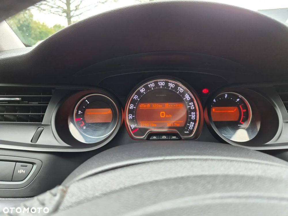 Citroën C5 2.0 HDi Confort - 16