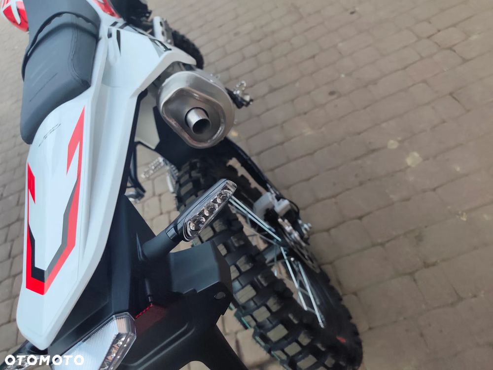 QJMOTOR COV 125X - 15