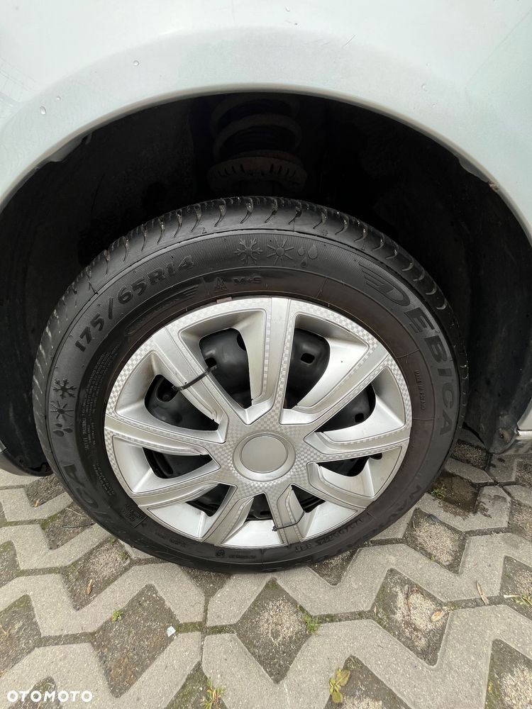 Volkswagen Polo 1.4 16V Basis - 4