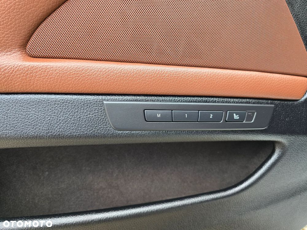 BMW Seria 5 525d Sport-Aut Luxury Line - 10