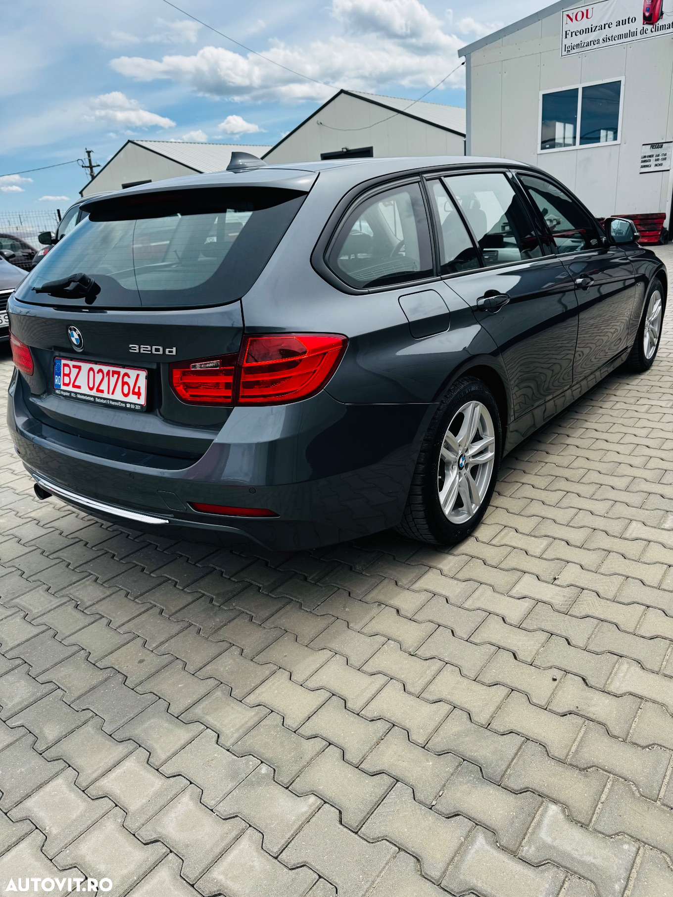 BMW Seria 3 320d Aut. Sport Line - 5