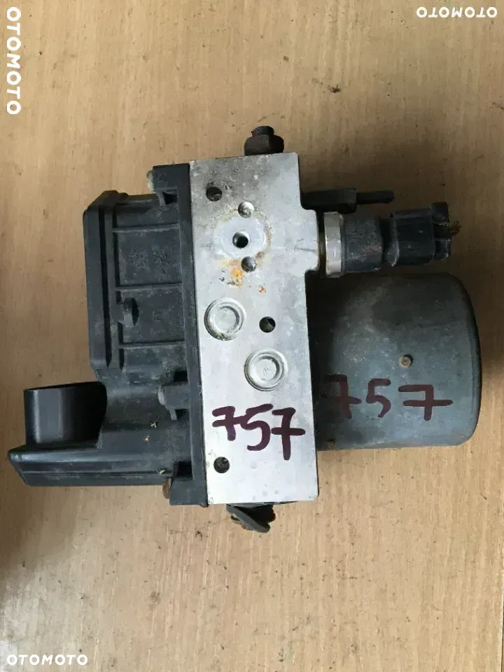 Pompa hamulcowa Toyota Avensis T25 0265950147 - 6