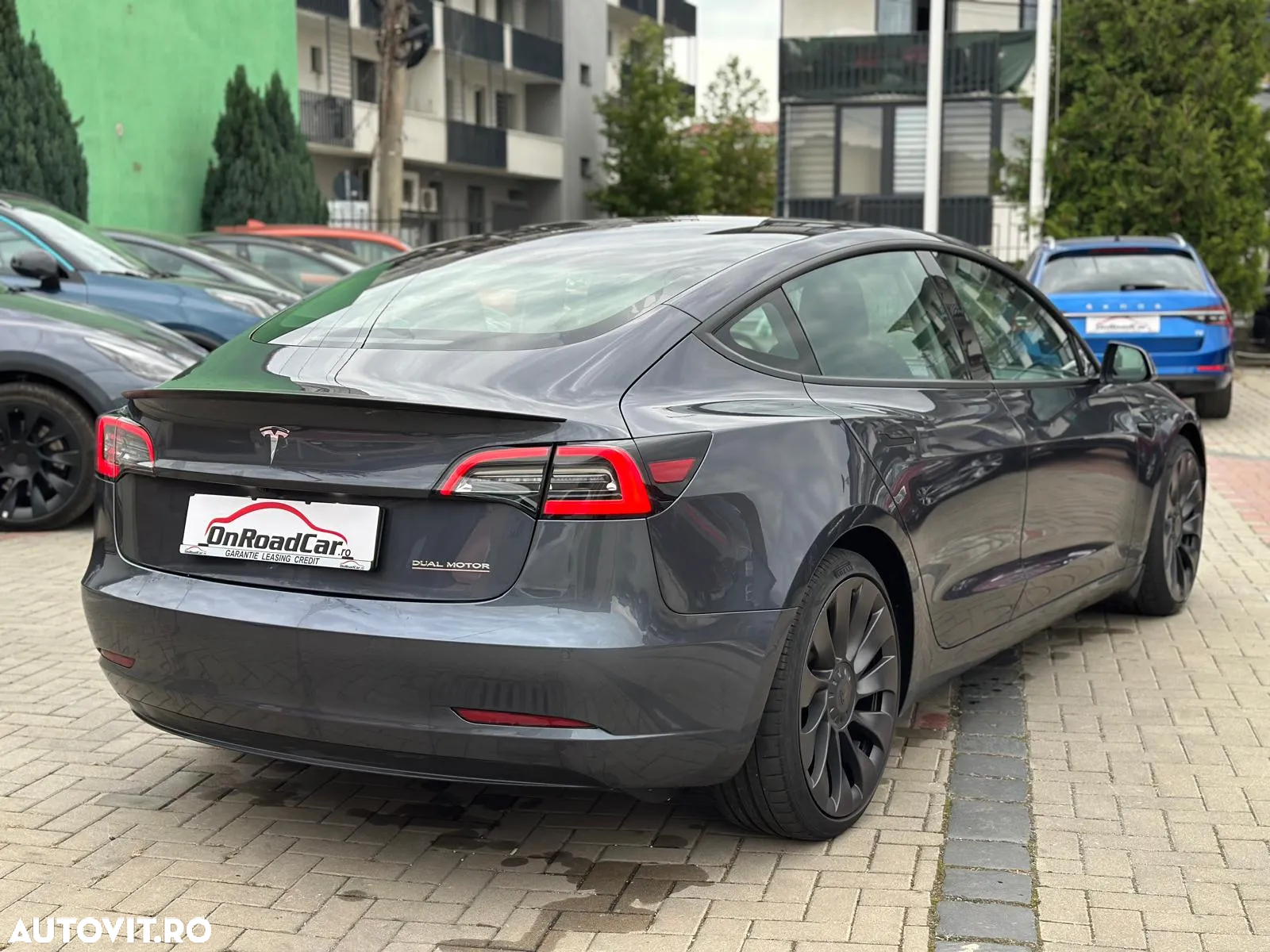Tesla Model 3 Langstreckenbatterie Allradantrieb Dual Motor Performance - 3