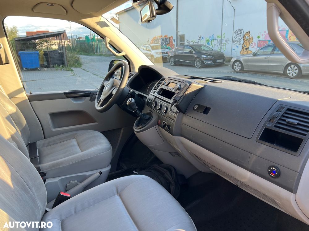 Volkswagen Multivan - 5