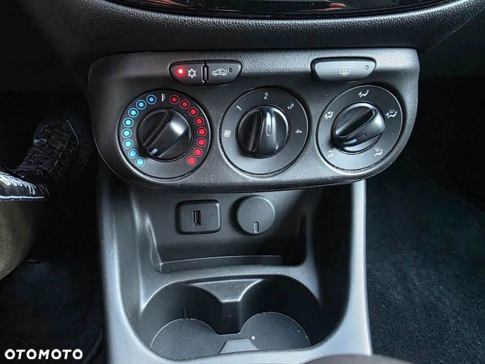 Opel Corsa 1.4 Cosmo - 20