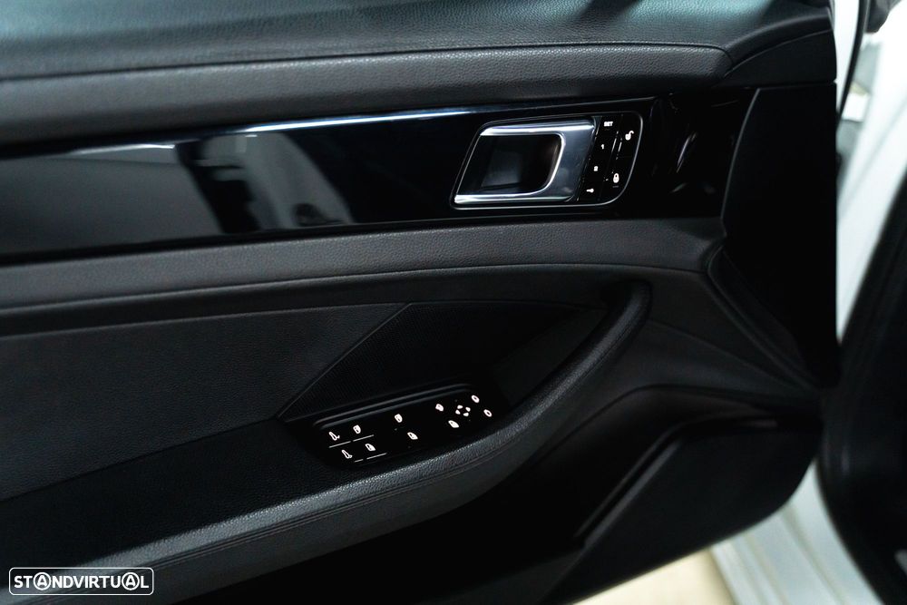 Porsche Panamera 4S - 8