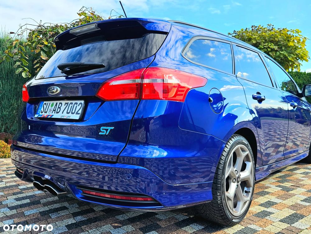 Ford Focus Turnier 2.0 EcoBoost ST mit Leder-Exclusiv-Paket - 15