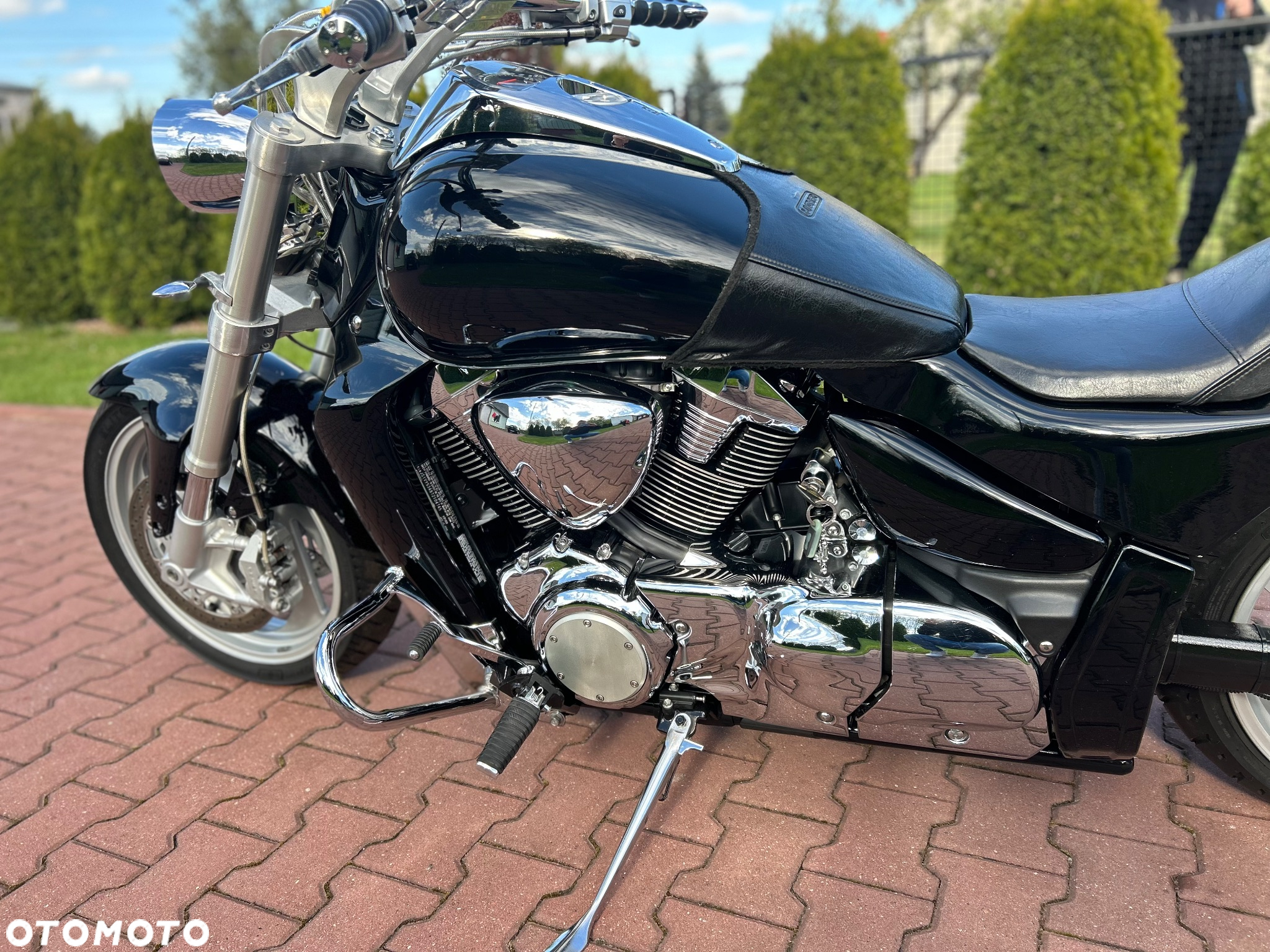 Suzuki Intruder - 11