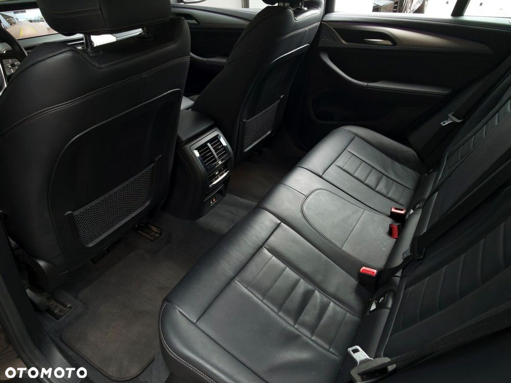 BMW X4 - 10