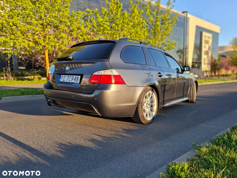 BMW Seria 5 525d Edition Sport - 12