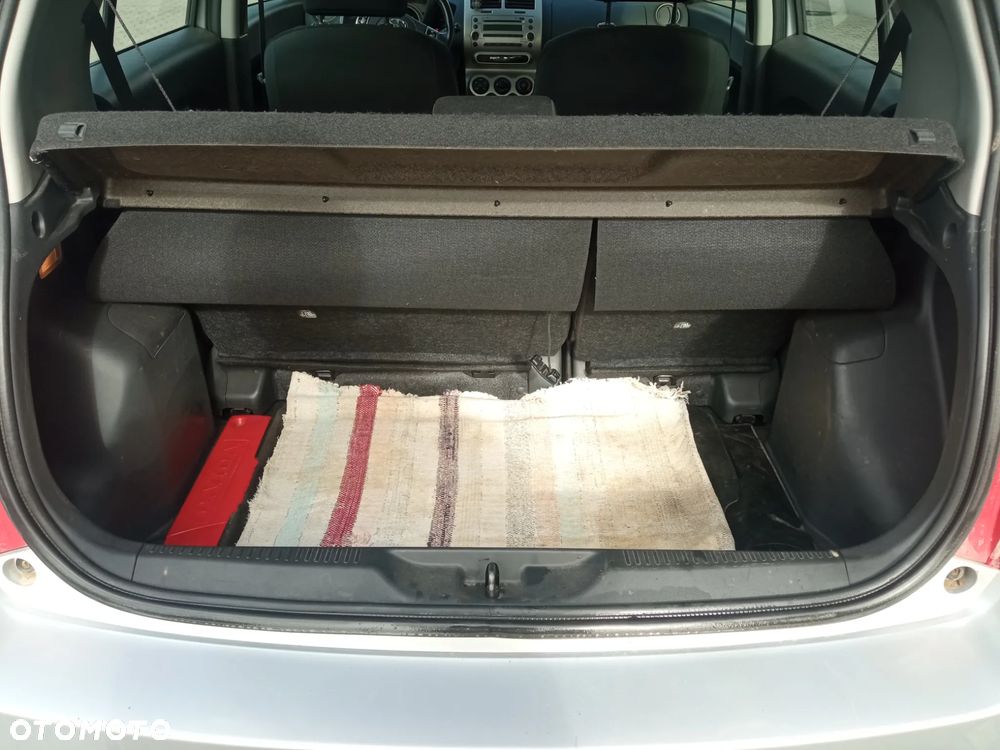 Toyota Urban Cruiser 1.33 Sol - 4