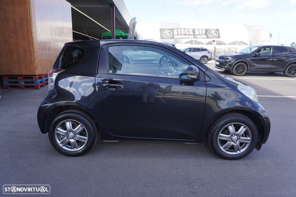 Toyota iQ 1.0 - 8