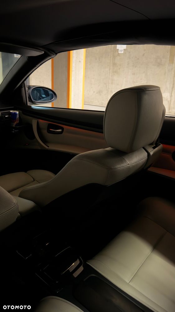 BMW Seria 3 330i - 27