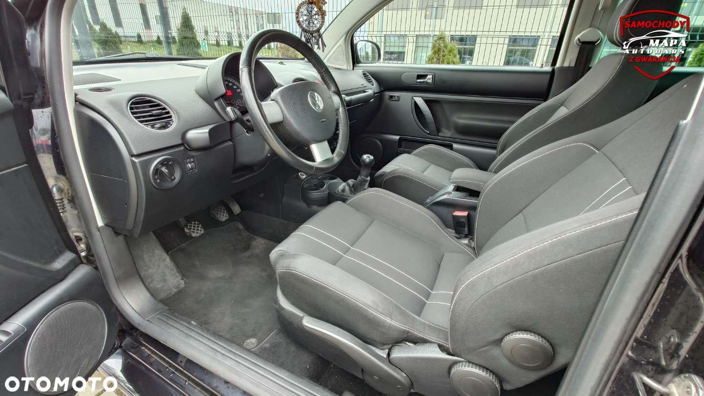 Volkswagen New Beetle - 17