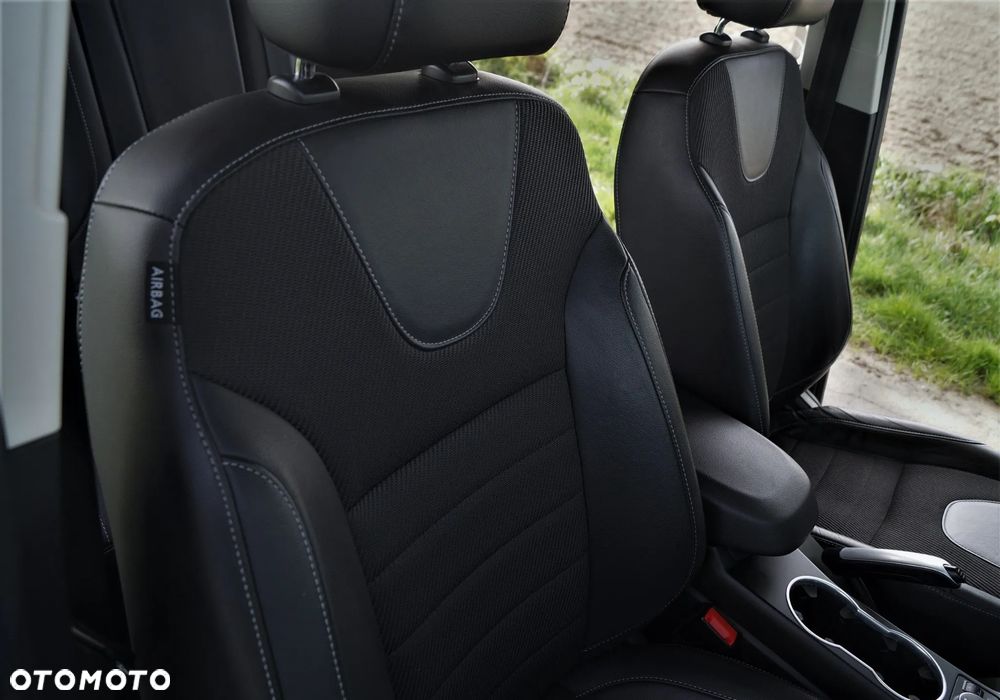 Ford Kuga - 3
