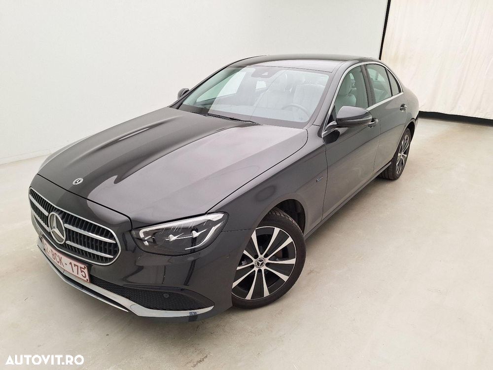 Mercedes-Benz E 300 4MATIC 9G-TRONIC - 10