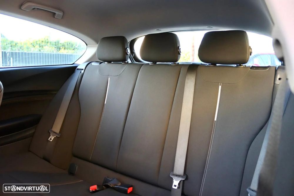 BMW 116 d EfficientDynamics - 24