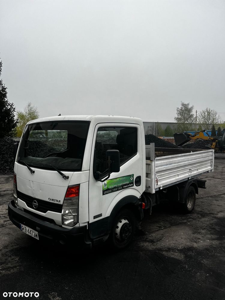 Nissan Cabstar 2.5 D - 1