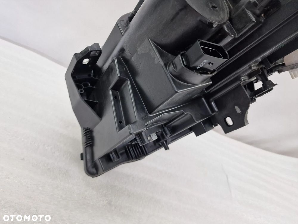 MERCEDES GLA W156 ŁADNA PRAWA LAMPA PRZEDNIA PRZÓD BI-XENON + USZCZELKA ( RAMKA ) , NR A1569063200 , NR AUKCJI LA598 - 21