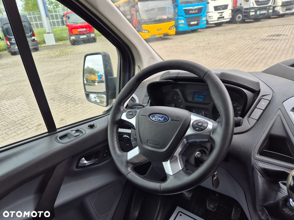 Ford TRANSIT CUSTOM 2.2 TDCi / L2H1 / LONG / BEZWYPADKOWY / SERWISOWANY / ZADBANY / HAK / GWARANCJA / 2800KG NA HAKU - 33