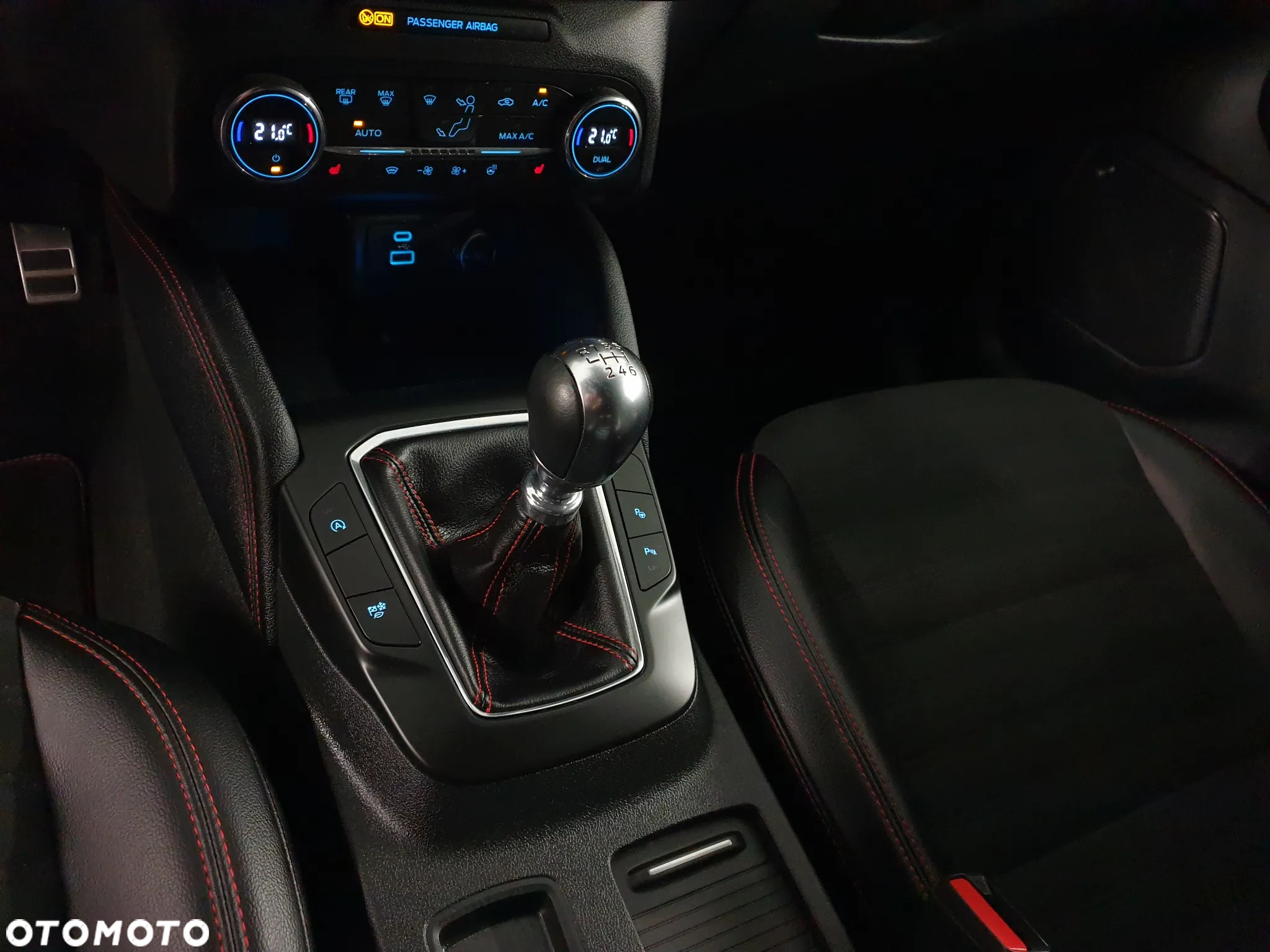 Ford Kuga 2.0 EcoBlue Hybrid ST-LINE X - 35