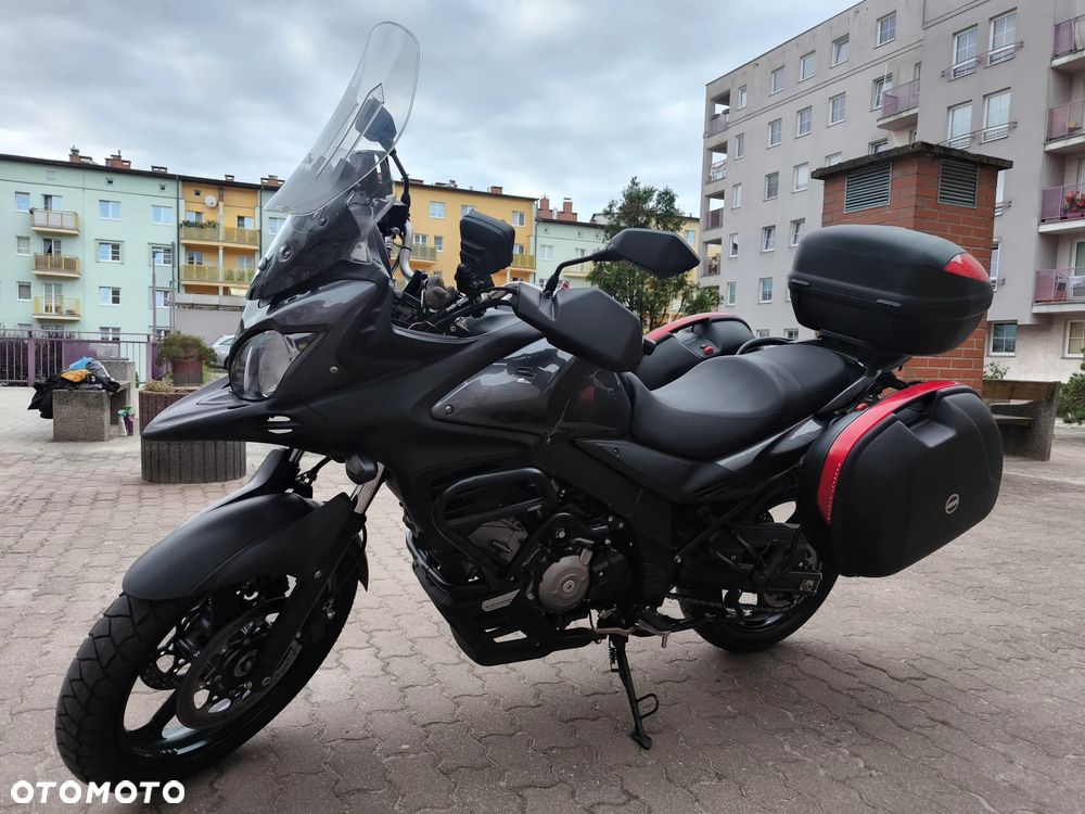 Suzuki V-STROM - 10