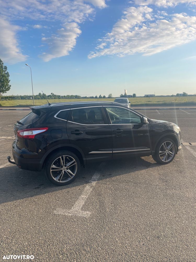 Nissan Qashqai 1.6 DCI Start/Stop X-TRONIC Tekna - 2