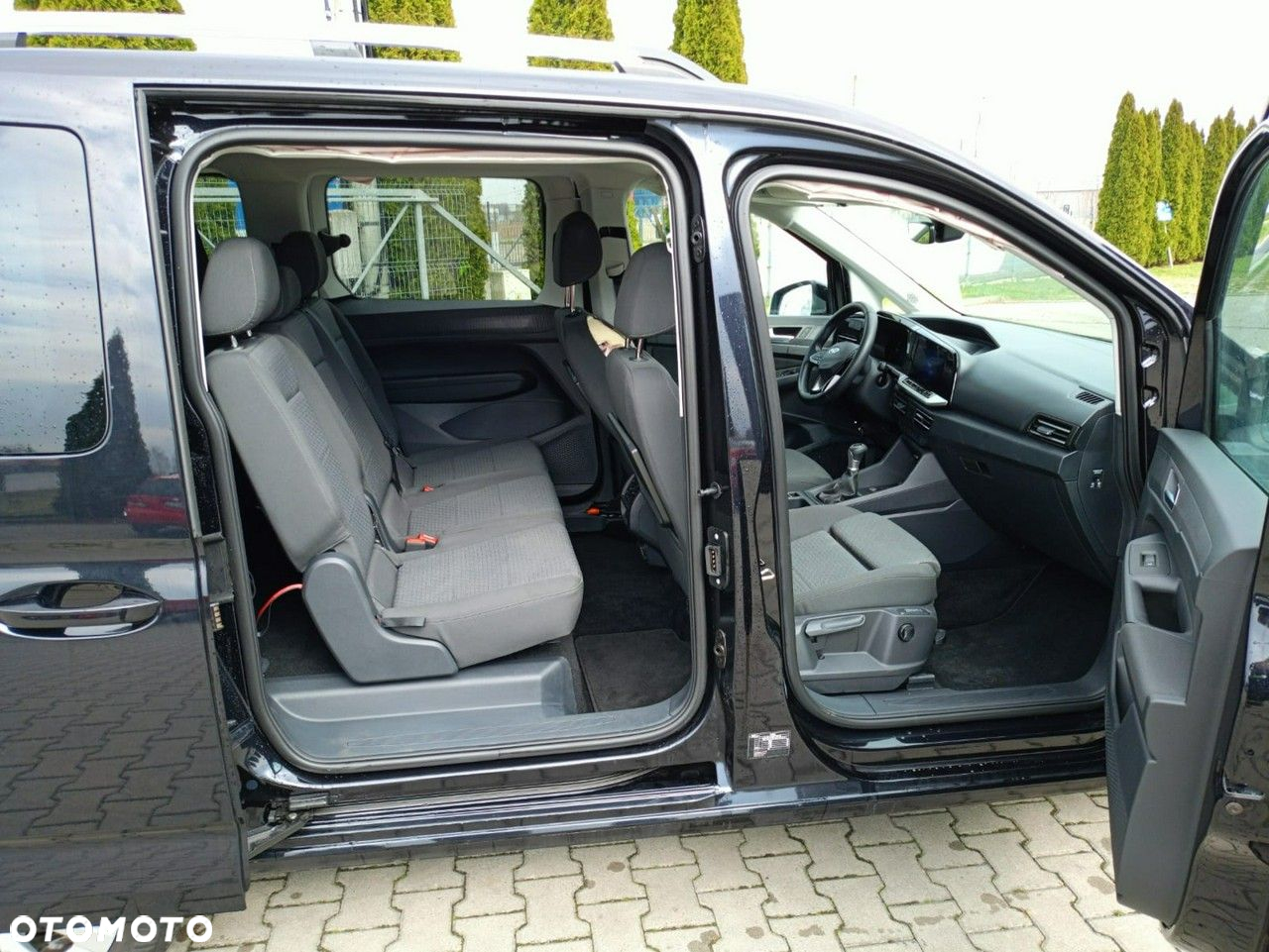 Ford Tourneo Connect - 10