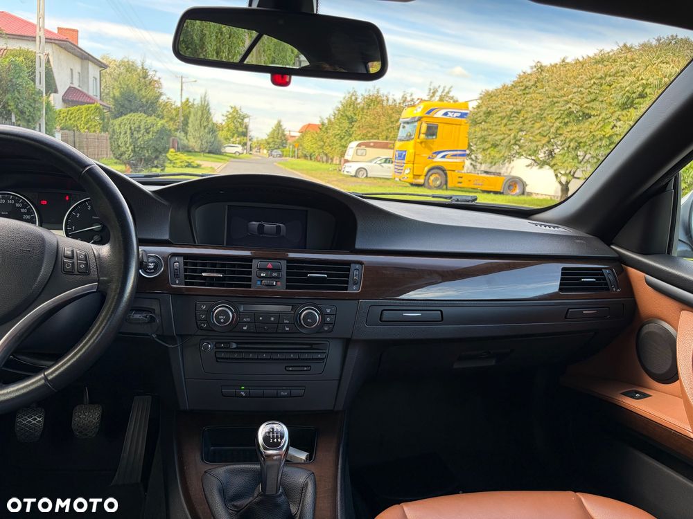 BMW Seria 3 320i Edition Exclusive - 27