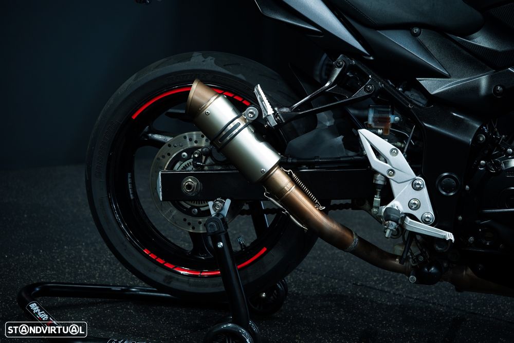 Suzuki GSR Edição Limitada Freegun - 7