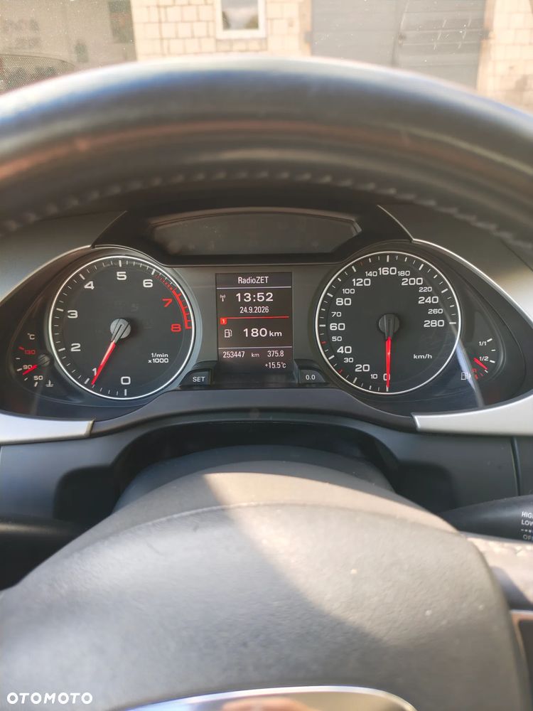 Audi A4 Limousine - 10