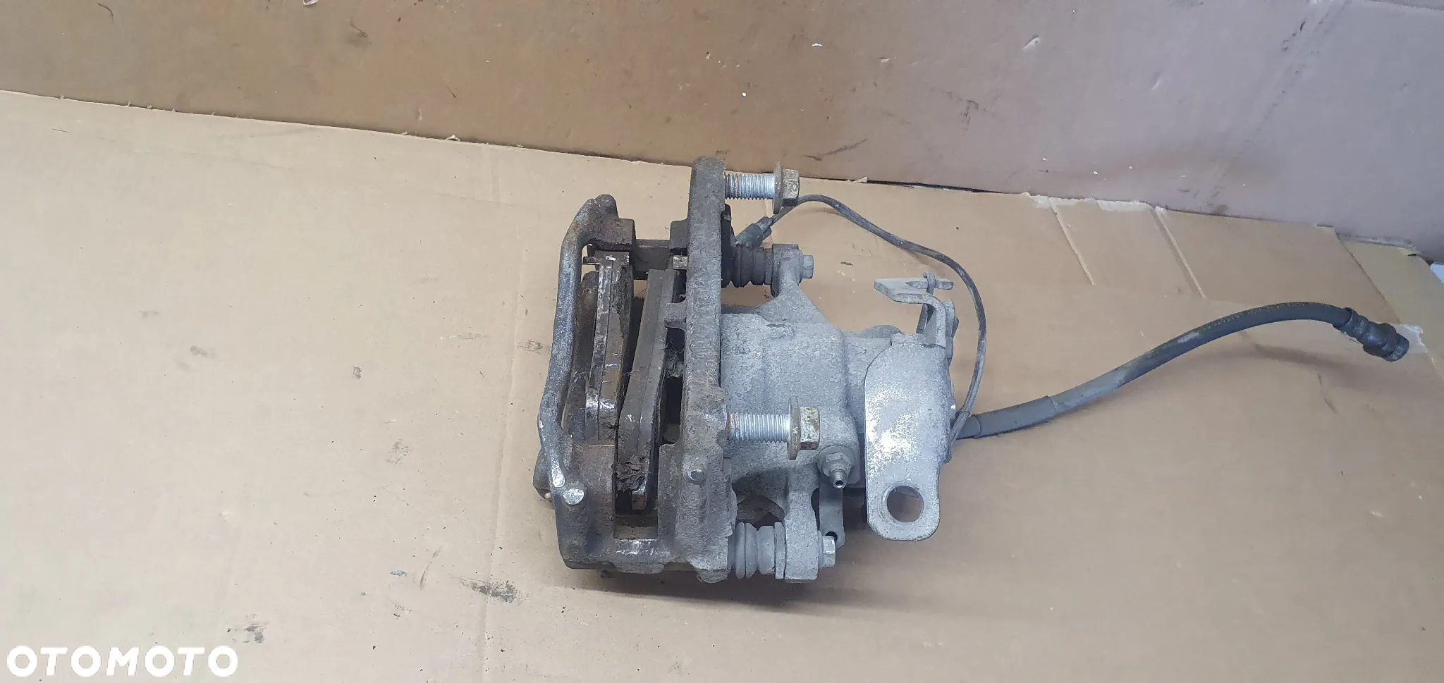 Zacisk hamulcowy prawy tył tylny prawy Ford Transit Custom MK8 - 5