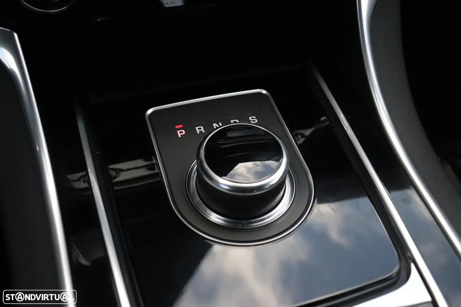 Jaguar XE 2.0 D R-Sport Aut. - 11