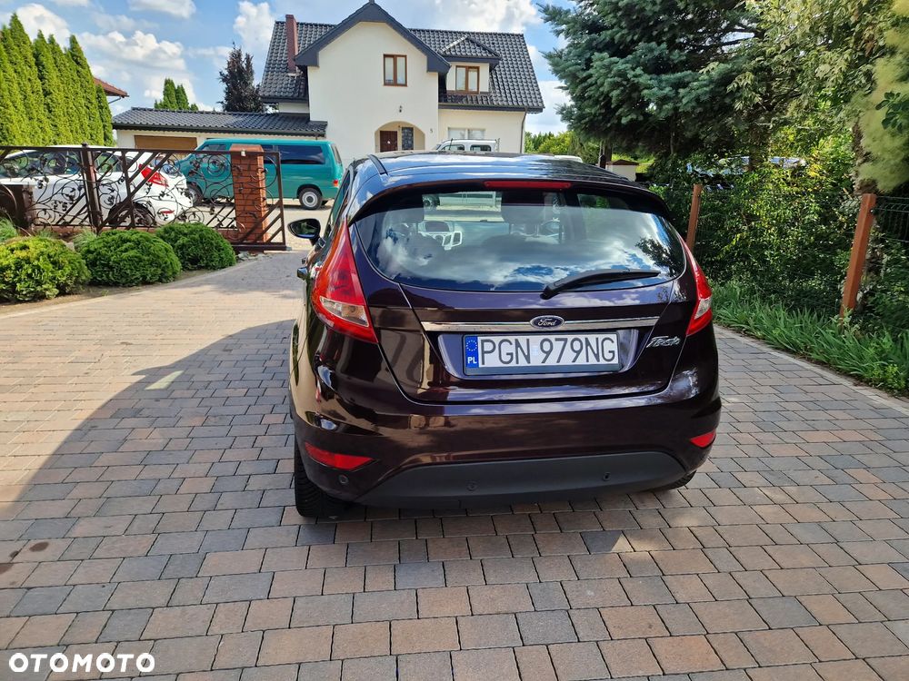 Ford Fiesta 1.6 Ghia - 5