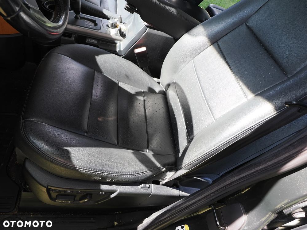 Land Rover Discovery TD V6 HSE - 14