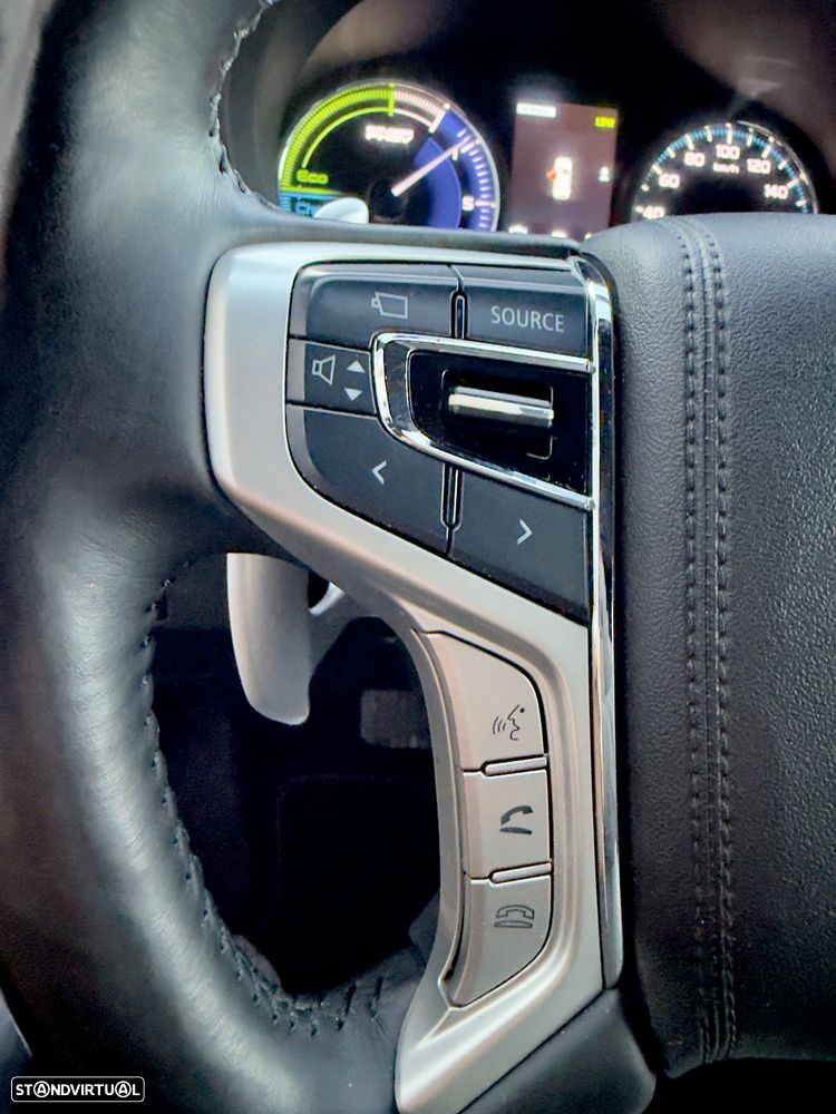 Mitsubishi Outlander - 11